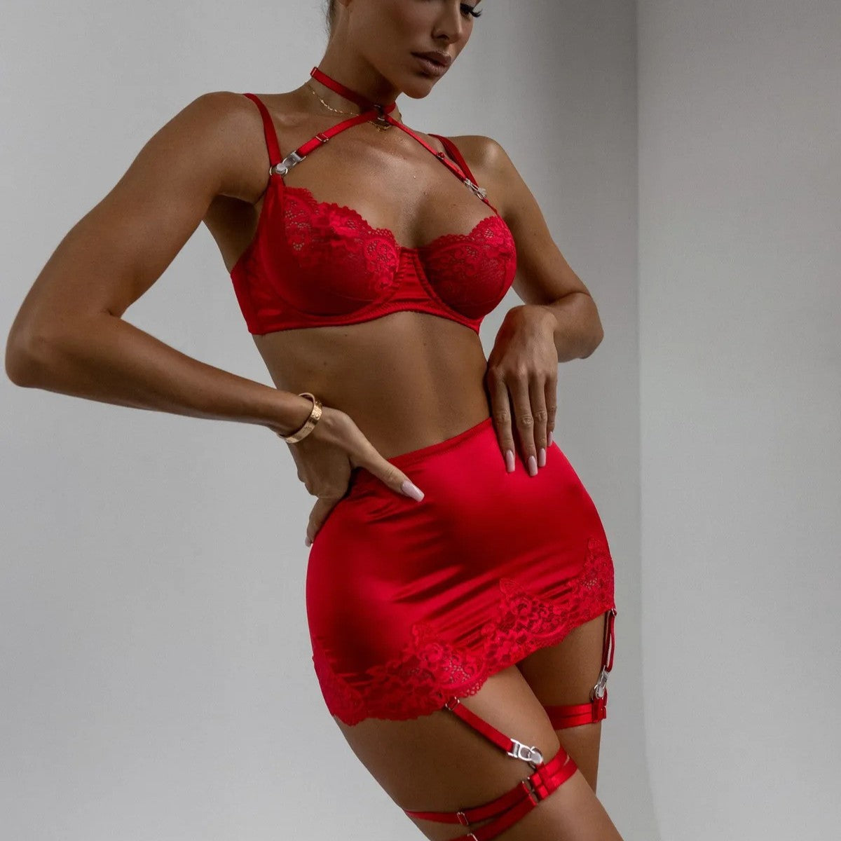 Sexy White Lace Lingerie Set – Sheer Bra with Garter Mini Skirt for Women